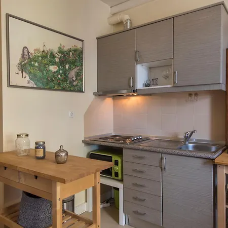 106 A - Martim Moniz Apartment Lisbon